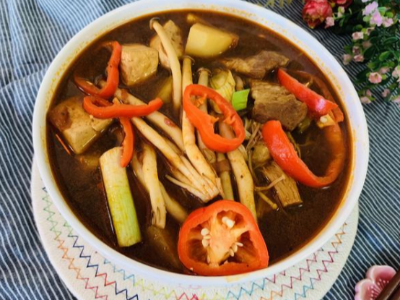 <i style='color:red'>韩式大酱汤的家常做法</i>